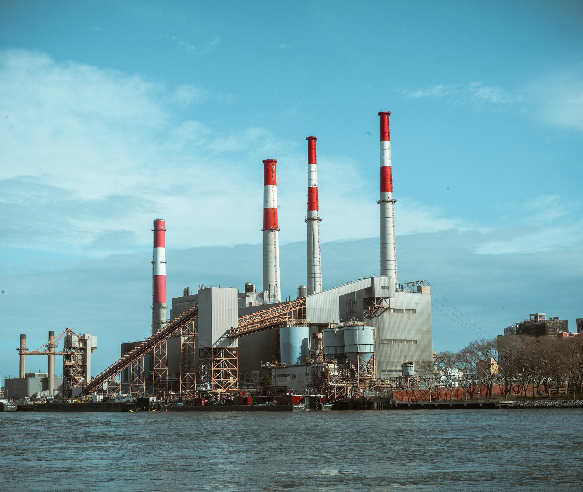 Hybrid Power in RUPTL 2025-2034: Solution or Greenwashing?